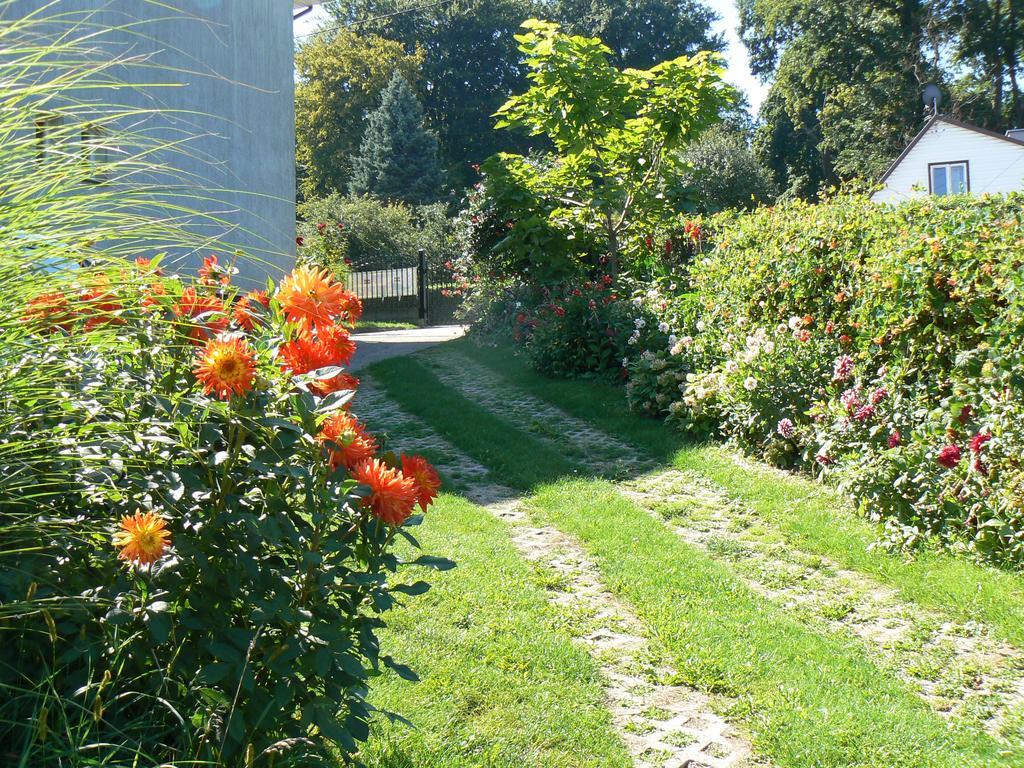 Auto-Chatka Sandomierz Esterno foto